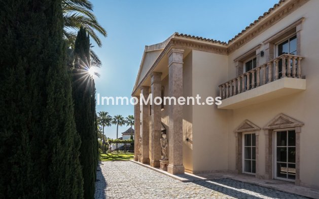 Resale - Villa - Marbella - Sierra Blanca