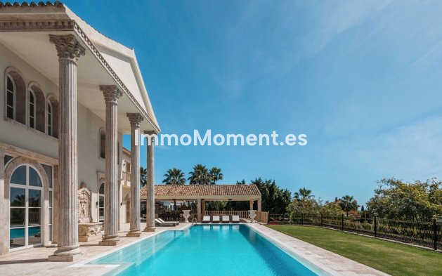 Resale - Villa - Marbella - Sierra Blanca