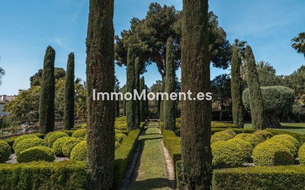 Resale - Villa - Marbella - Sierra Blanca