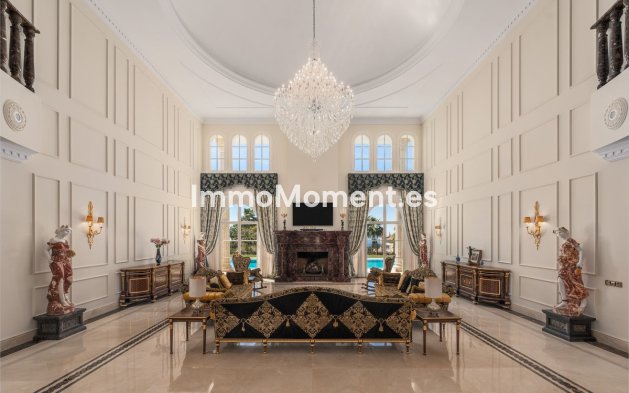 Resale - Villa - Marbella - Sierra Blanca