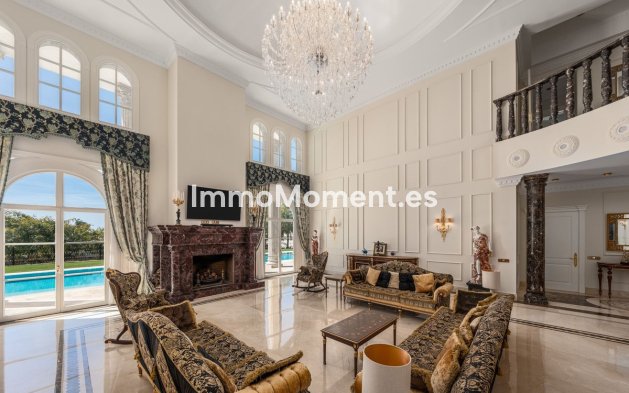 Resale - Villa - Marbella - Sierra Blanca