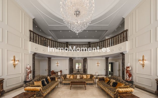 Resale - Villa - Marbella - Sierra Blanca