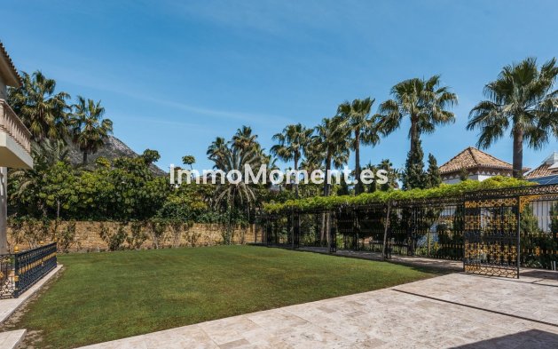 Resale - Villa - Marbella - Sierra Blanca