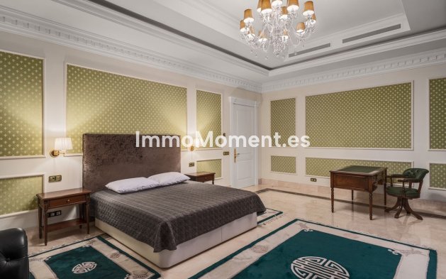 Resale - Villa - Marbella - Sierra Blanca