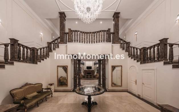 Resale - Villa - Marbella - Sierra Blanca