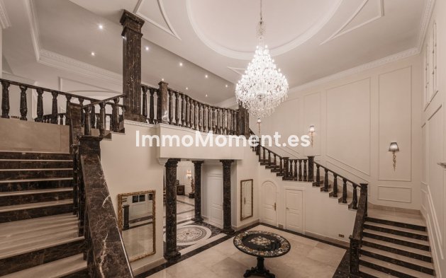 Resale - Villa - Marbella - Sierra Blanca