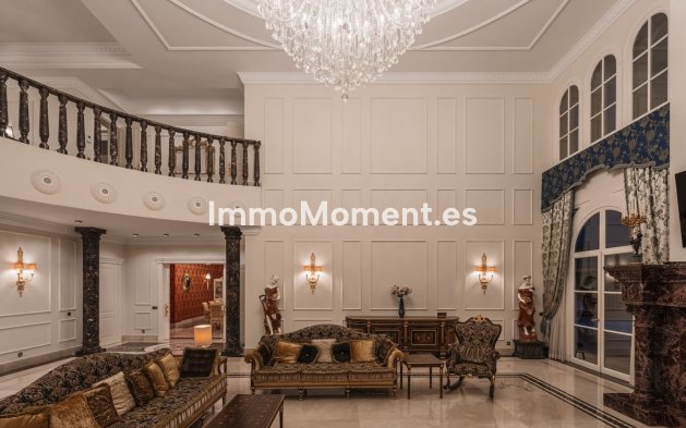 Resale - Villa - Marbella - Sierra Blanca