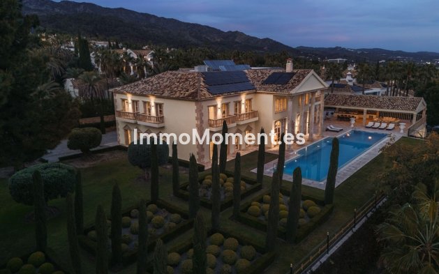 Resale - Villa - Marbella - Sierra Blanca