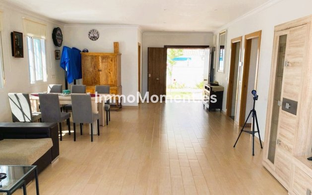 Wiederverkauf - Villa - Estepona  - Estepona Centro