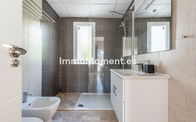 Revente - Villa - Marbella - Nueva Andalucía