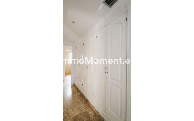 Wiederverkauf - Wohnung - Marbella - Nueva Andalucía