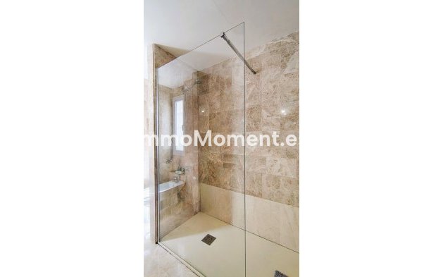 Wiederverkauf - Wohnung - Marbella - Nueva Andalucía