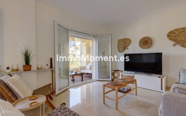Resale - Apartment - Benahavís - La Quinta