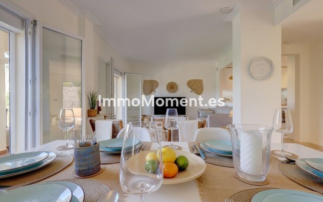 Resale - Apartment - Benahavís - La Quinta
