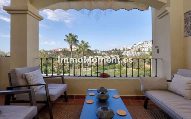 Resale - Apartment - Benahavís - La Quinta