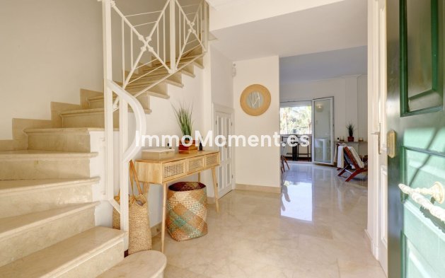 Resale - Apartment - Benahavís - La Quinta