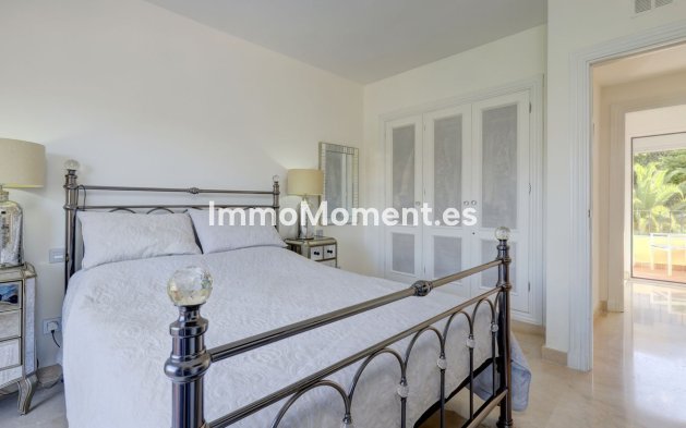 Resale - Apartment - Benahavís - La Quinta