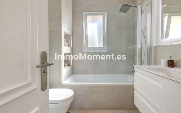 Resale - Apartment - Benahavís - La Quinta