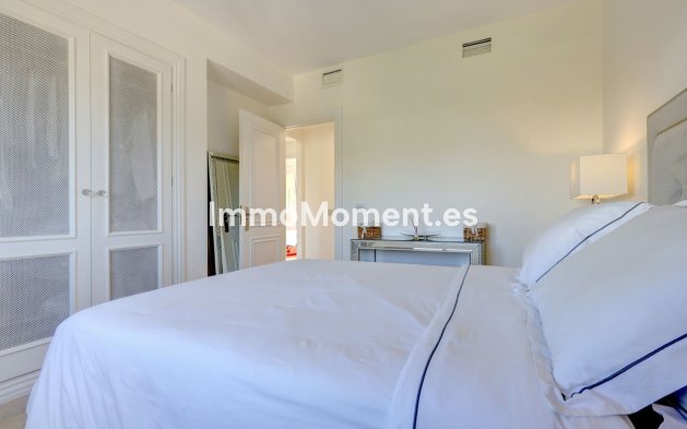 Resale - Apartment - Benahavís - La Quinta