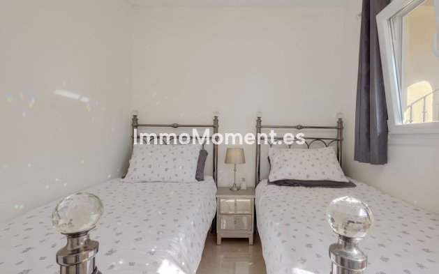 Resale - Apartment - Benahavís - La Quinta