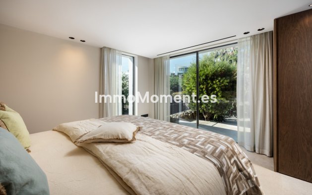 Wiederverkauf - Villa - Marbella - Nueva Andalucía