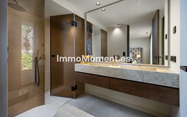 Wiederverkauf - Villa - Marbella - Nueva Andalucía