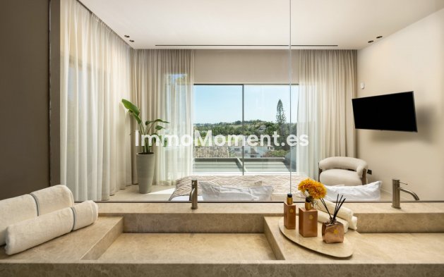 Wiederverkauf - Villa - Marbella - Nueva Andalucía