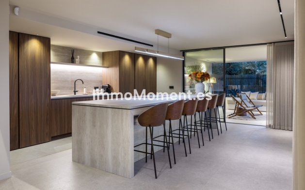 Wiederverkauf - Villa - Marbella - Nueva Andalucía