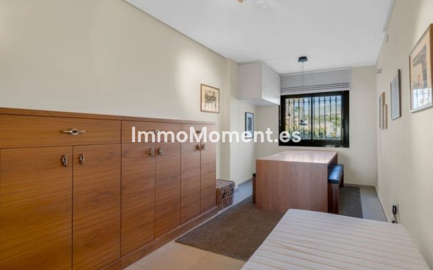 Resale - Apartment - Benahavís - La Quinta