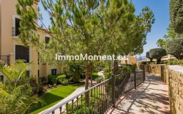 Resale - Apartment - Benahavís - La Quinta