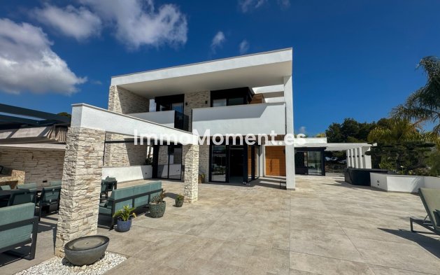 Resale - Villa - Orihuela - Villamartin