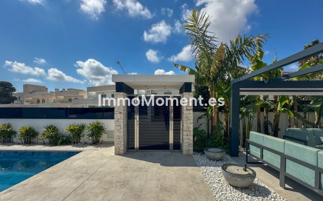 Resale - Villa - Orihuela - Villamartin