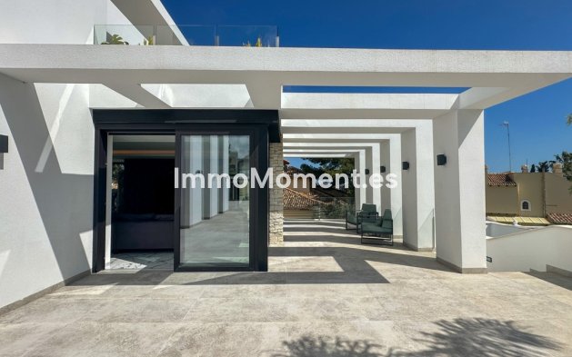 Resale - Villa - Orihuela - Villamartin