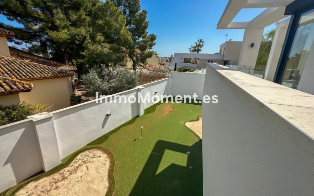 Resale - Villa - Orihuela - Villamartin