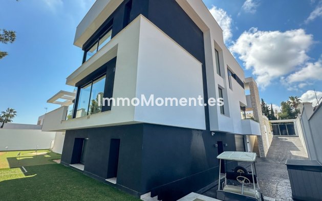 Resale - Villa - Orihuela - Villamartin