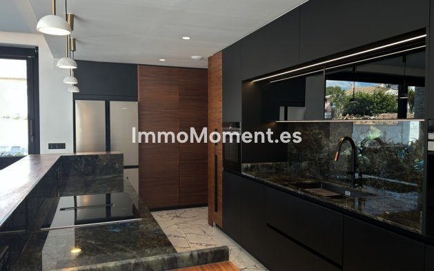 Resale - Villa - Orihuela - Villamartin