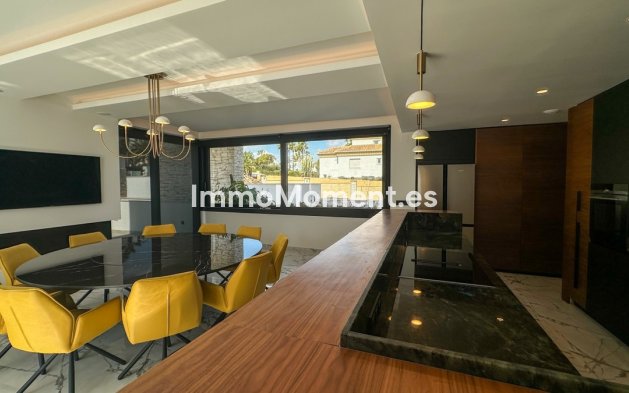 Resale - Villa - Orihuela - Villamartin