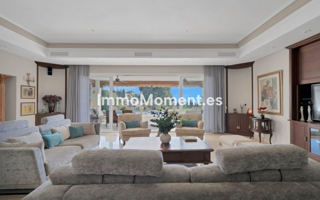 Resale - Villa - Marbella - Nueva Andalucía