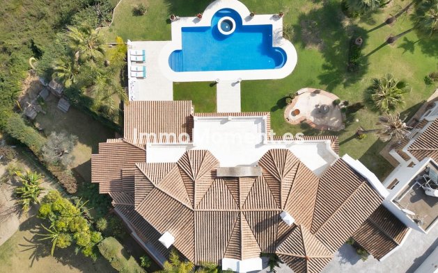 Resale - Villa - Marbella - Nueva Andalucía