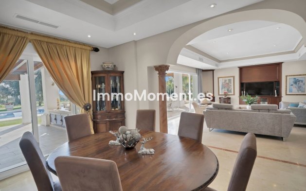 Resale - Villa - Marbella - Nueva Andalucía