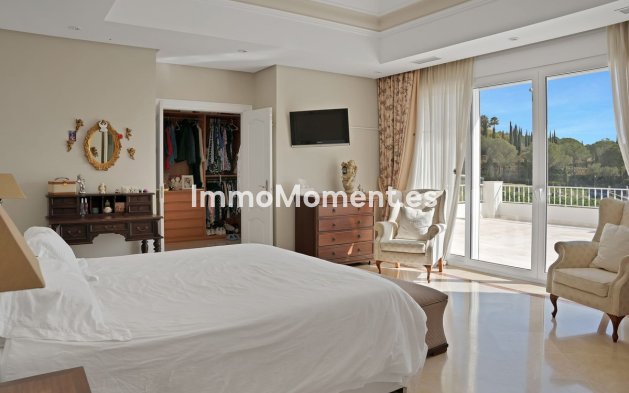 Resale - Villa - Marbella - Nueva Andalucía