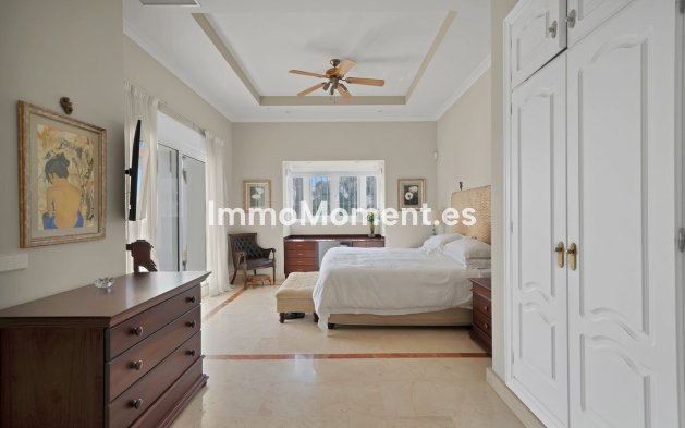 Resale - Villa - Marbella - Nueva Andalucía