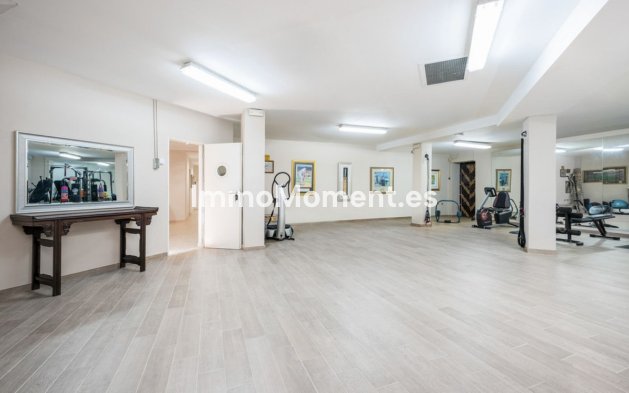 Resale - Villa - Marbella - Nueva Andalucía