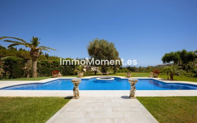 Resale - Villa - Marbella - Nueva Andalucía