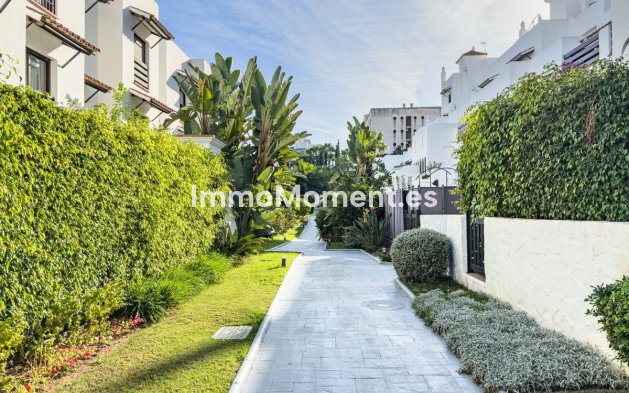 Wiederverkauf - Wohnung - Estepona  - Selwo