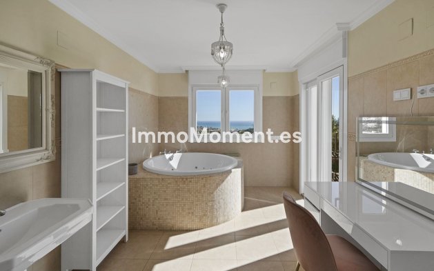 Revente - Villa - Benalmadena - Benalmadena Centro