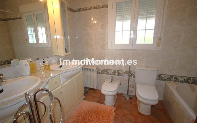 Revente - Villa - Pinoso - Los Pinos