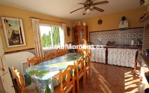 Revente - Villa - Pinoso - Los Pinos