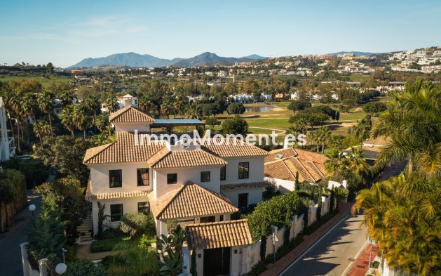 Wiederverkauf - Villa - Marbella - Nueva Andalucía