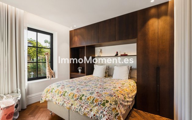 Wiederverkauf - Villa - Marbella - Nueva Andalucía